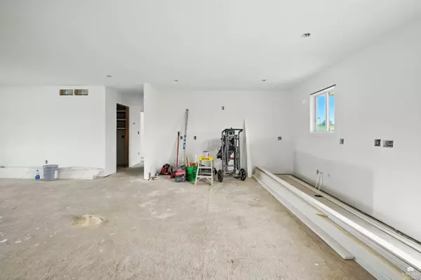 8545 William DR, Manhattan, KS 66502