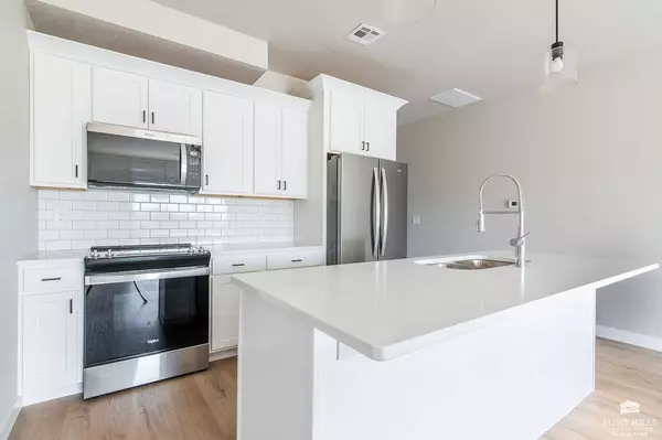 5527 Goheen DR, Manhattan, KS 66503