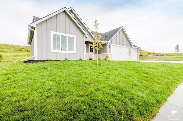 3922 Travers CIR, Manhattan, KS 66503