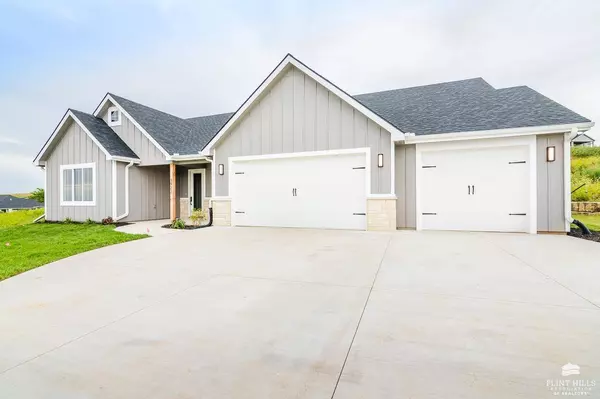 3922 Travers CIR, Manhattan, KS 66503