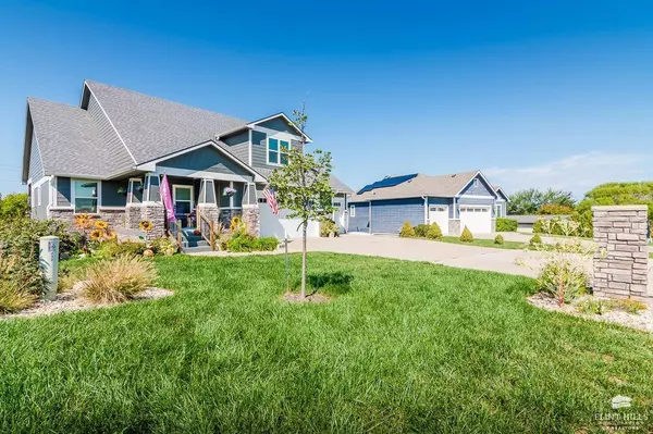 212 Firethorn DR, Manhattan, KS 66503