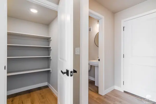 5617 Goheen DR, Manhattan, KS 66503