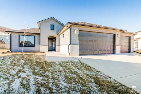 3916 Travers CIR, Manhattan, KS 66503