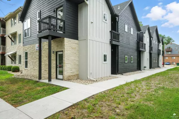 900-910 N 4th ST, Manhattan, KS 66502