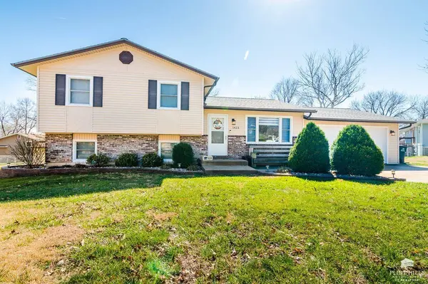 1423 Julie DR, Wamego, KS 66547