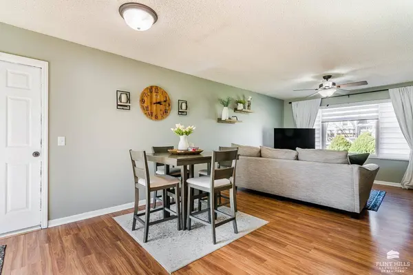 1423 Julie DR, Wamego, KS 66547