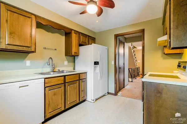 338 Twykingham PL, Manhattan, KS 66503