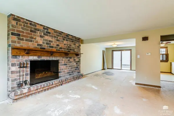338 Twykingham PL, Manhattan, KS 66503