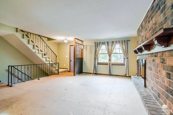 338 Twykingham PL, Manhattan, KS 66503
