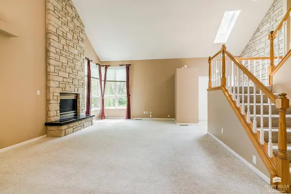 2020 Rockhill CIR, Manhattan, KS 66502