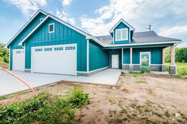 8392 Zacs CT
