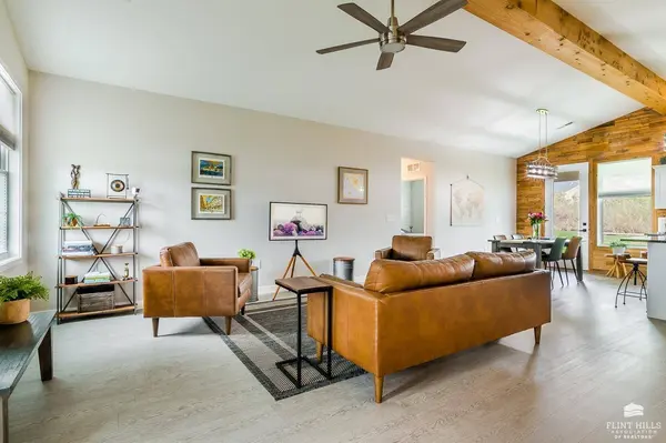 3716 Ames CIR, Manhattan, KS 66503