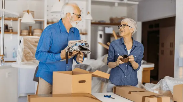 Downsizing: How to Declutter Decades of Memories Without Losing What Matters,Sue Gatchell