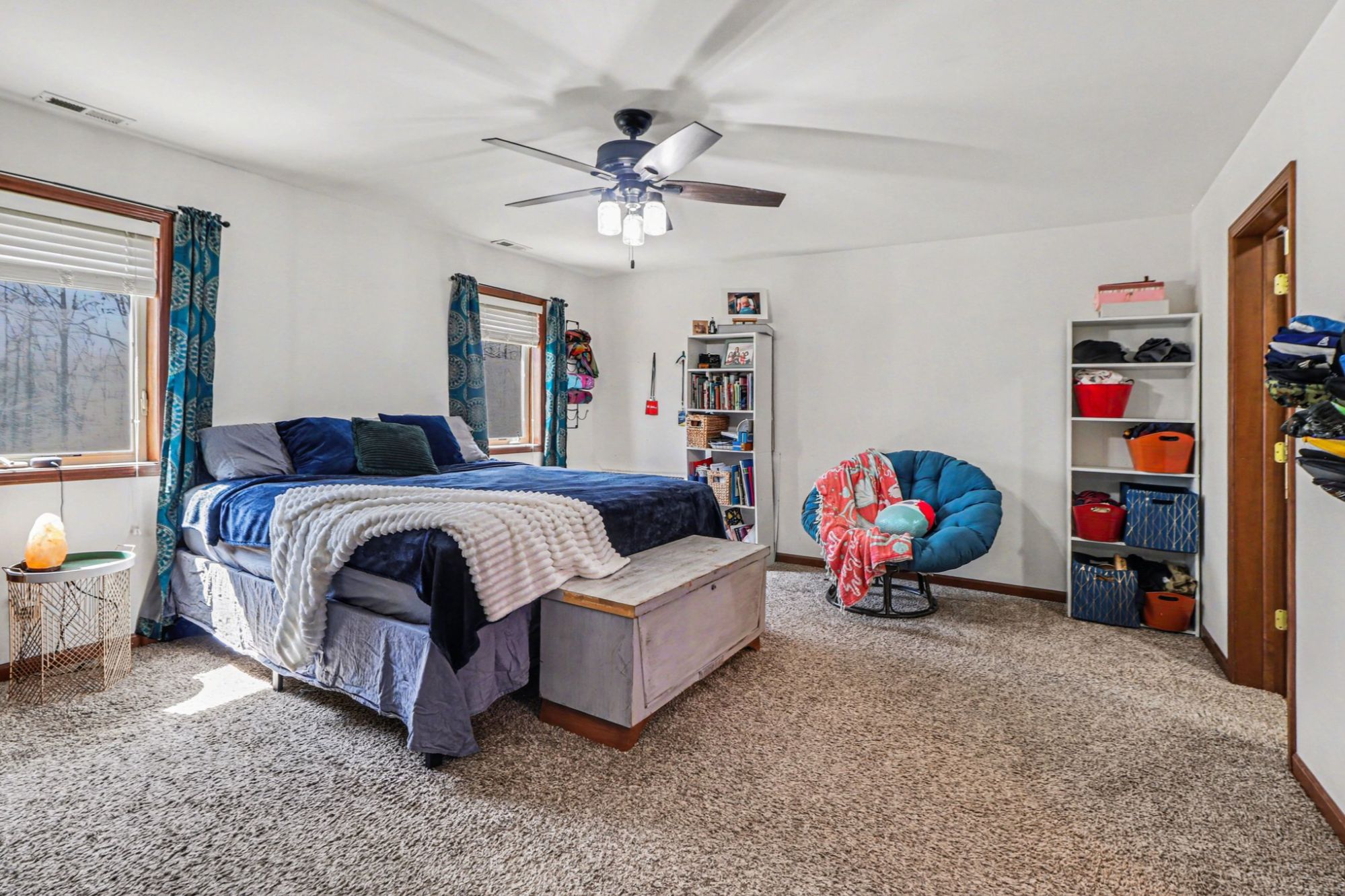 Large Master Suite with Private Bath, Walk-in Close and Private Office!