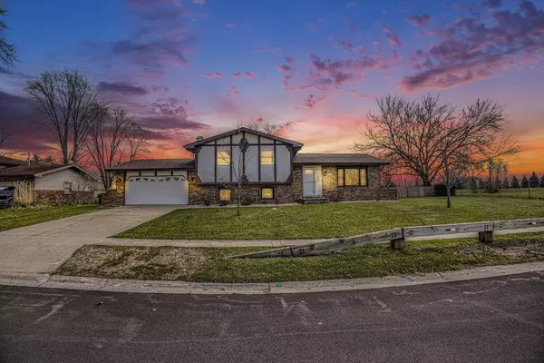 2889 Carmen ST, Portage, IN 46368