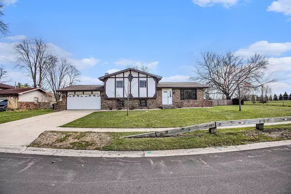 2889 Carmen ST, Portage, IN 46368