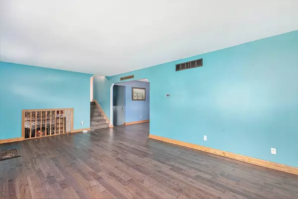 2889 Carmen ST, Portage, IN 46368