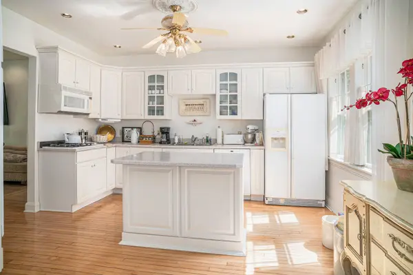 10177 W Snyder RD, Westville, IN 46391