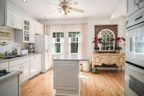 10177 W Snyder RD, Westville, IN 46391