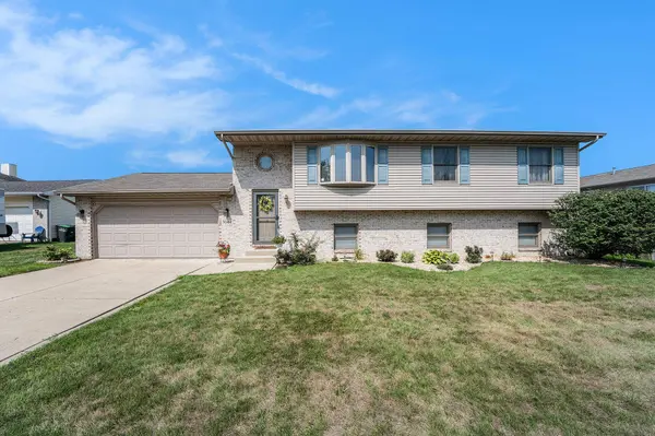 3044 Angelina ST, Portage, IN 46368