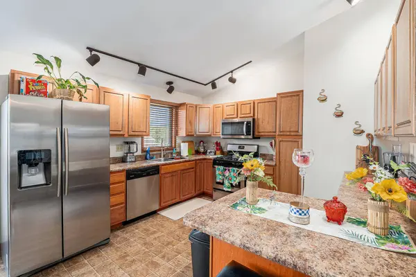 3044 Angelina ST, Portage, IN 46368