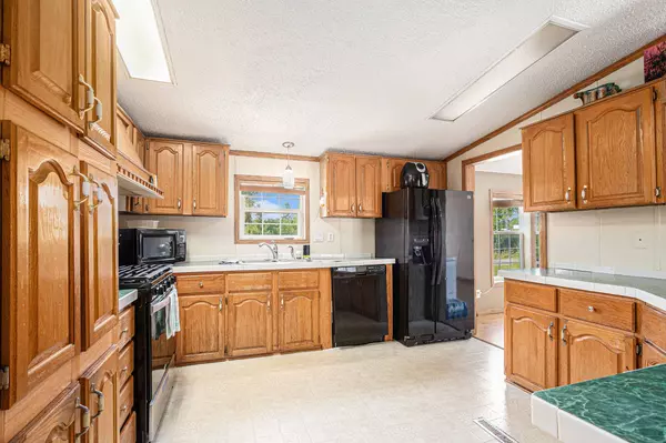 756 E 25th PL, Lake Station, IN 46405