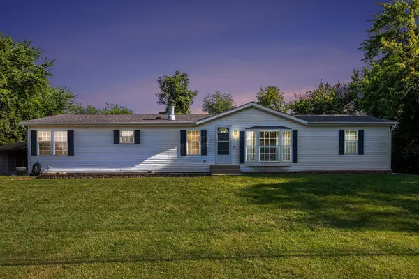 756 E 25th PL, Lake Station, IN 46405