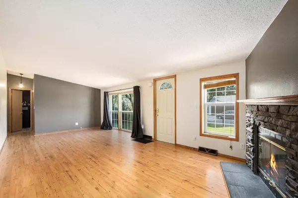 756 E 25th PL, Lake Station, IN 46405