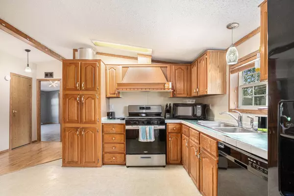 756 E 25th PL, Lake Station, IN 46405