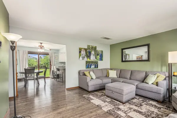 146 Curtis DR, Valparaiso, IN 46383