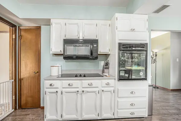 146 Curtis DR, Valparaiso, IN 46383