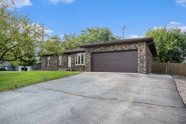 146 Curtis DR, Valparaiso, IN 46383