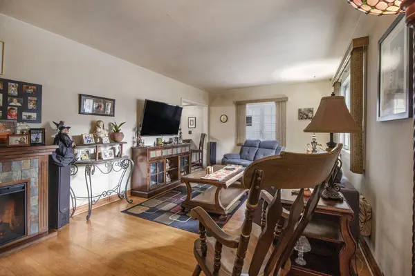 2867 Edgewood ST, Portage, IN 46368