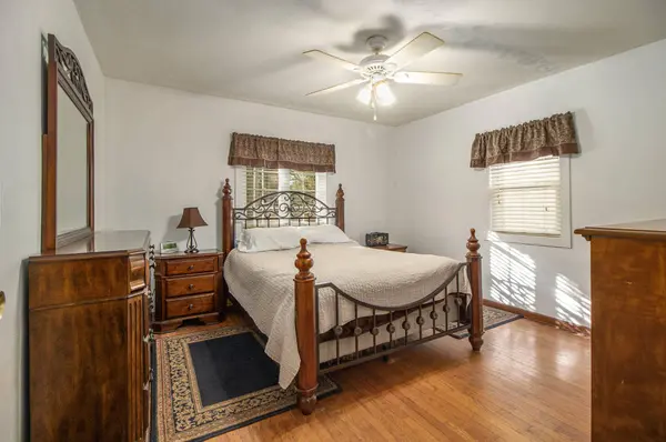 2867 Edgewood ST, Portage, IN 46368