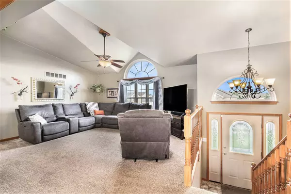 6355 Meadowridge, Portage, IN 46368