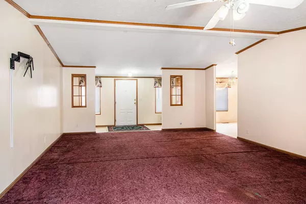 574 E 1100, Westville, IN 46391