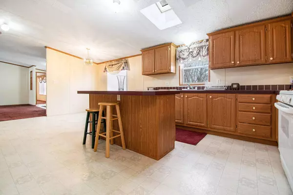 574 E 1100, Westville, IN 46391