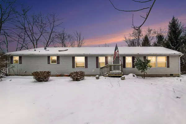 574 E 1100, Westville, IN 46391