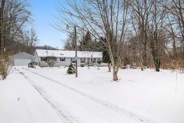 574 E 1100, Westville, IN 46391