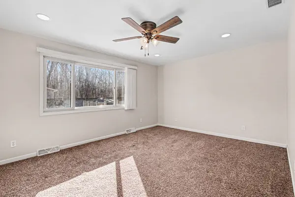 6585 Kandi AVE, Portage, IN 46368