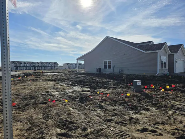 6175 River Run AVE, Portage, IN 46368