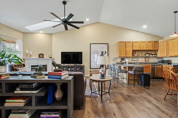 2208 Stori LN, Valparaiso, IN 46383