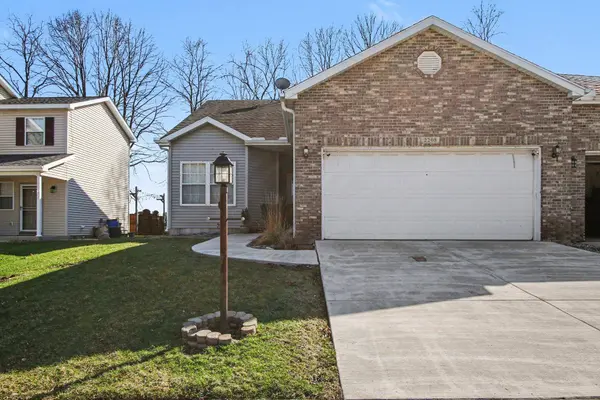 2208 Stori LN, Valparaiso, IN 46383