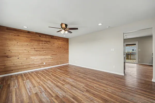 655 N 450, Valparaiso, IN 46385