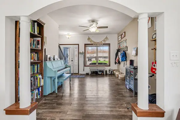 190 E Mekeland RD, Chesterton, IN 46304