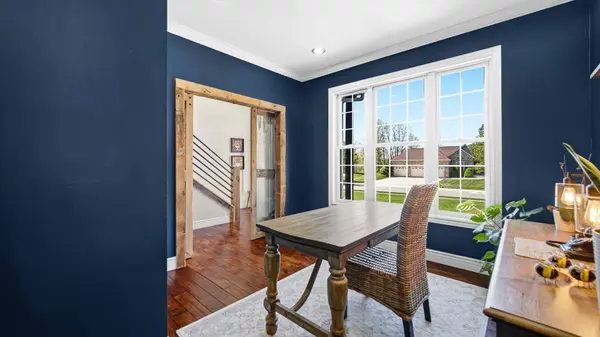 735 Pintail LN, Hobart, IN 46342