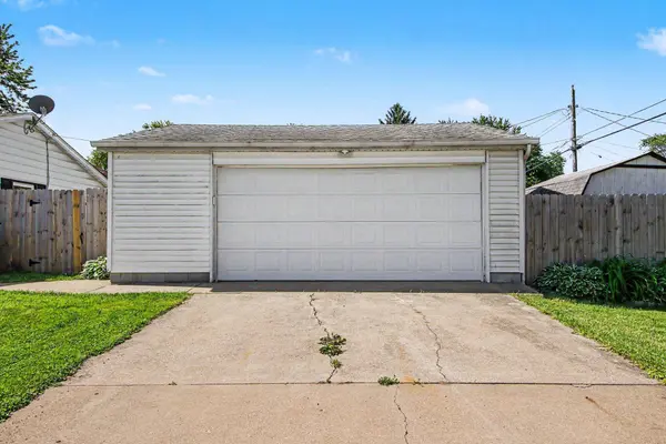 336 Midway DR, Valparaiso, IN 46385
