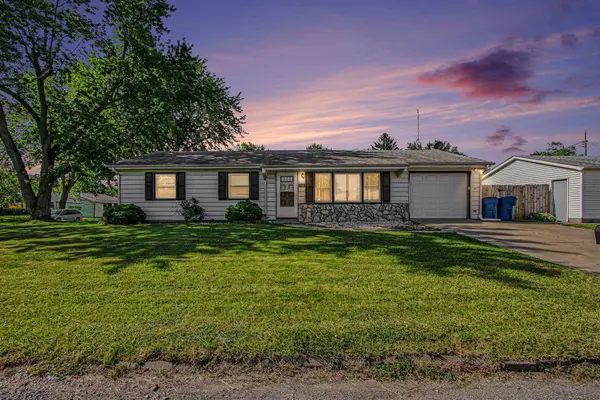 336 Midway DR, Valparaiso, IN 46385