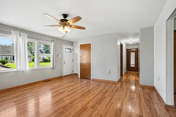 336 Midway DR, Valparaiso, IN 46385
