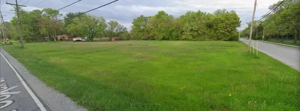 1001 E 40th PL, Griffith, IN 46319